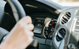 Mieszkańcy Bielan apelują o zwiększenie bezpieczeństwa na wyremontowanej jezdni