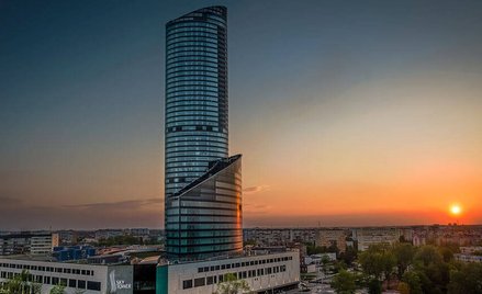 Sky Tower w nowych rękach