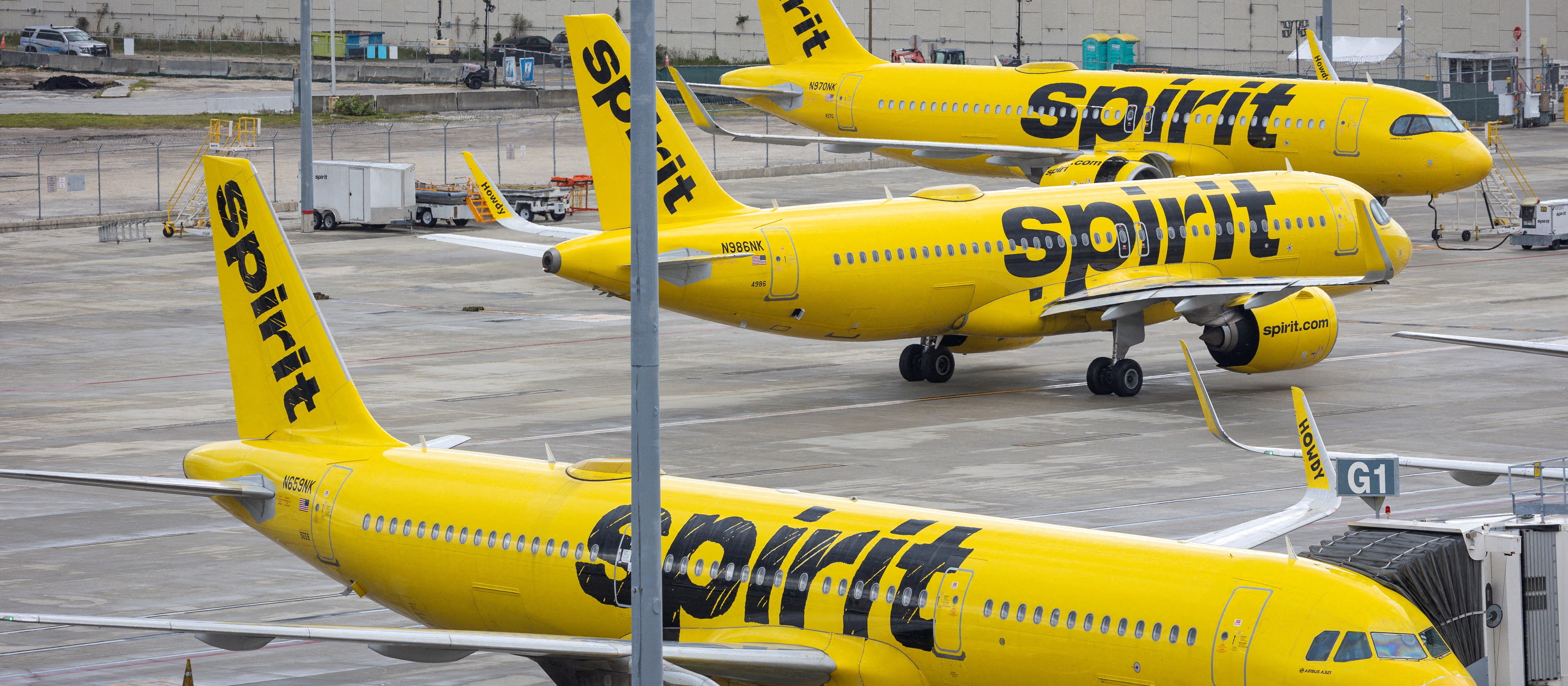 Donald Trump sugeruje atak na Kubę, bankructwo linii Spirit Airlines
