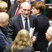 Antoni Macierewicz (w środku)