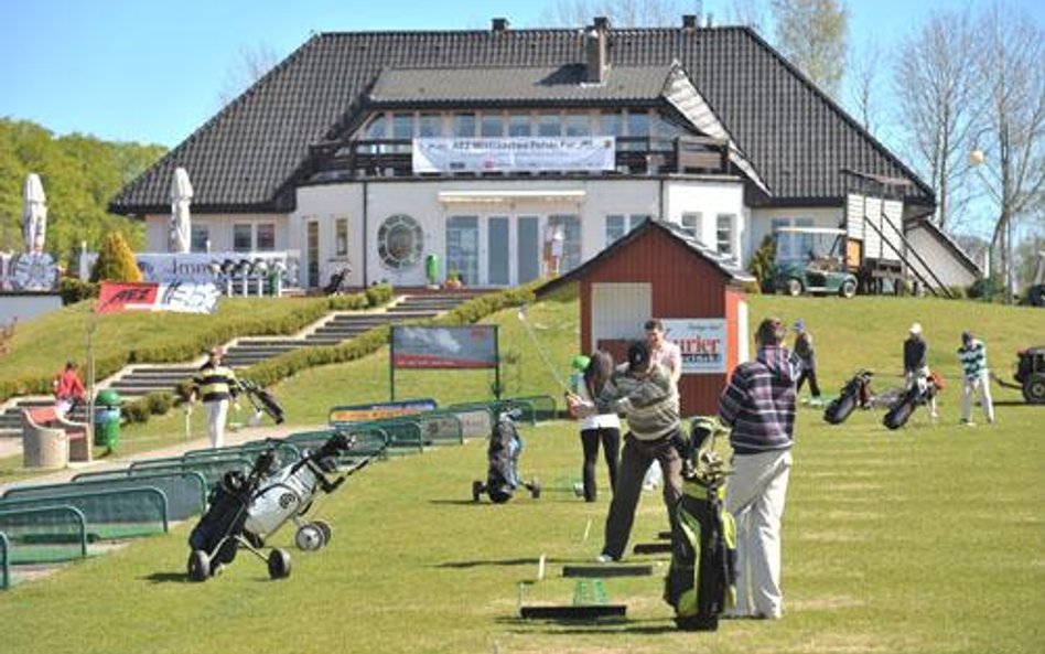 Apartamenty czekają na golfiarzy