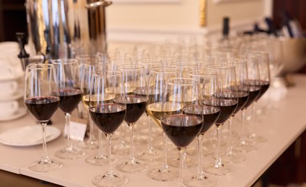 Podatkowe rozliczanie wydatków związanych z organizacją eventów czy przyjęć biznesowych to od lat st