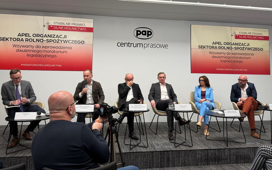37 organizacji rolniczych i przetwórczych żąda od rządu dwuletniego moratorium legislacyjnego.