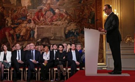 Prezydent Francois Hollande ogłosił nową inicjatywę dyplomatyczną na konferencji prasowej w Paryżu k