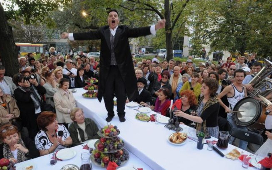 Festiwal Warszawa Singera co rok przyciąga tłumy na plac Grzybowski