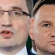 Jakiego koła ratunkowego prezydent Andrzej Duda (z prawej) by nie rzucił na pomoc premierowi Mateusz