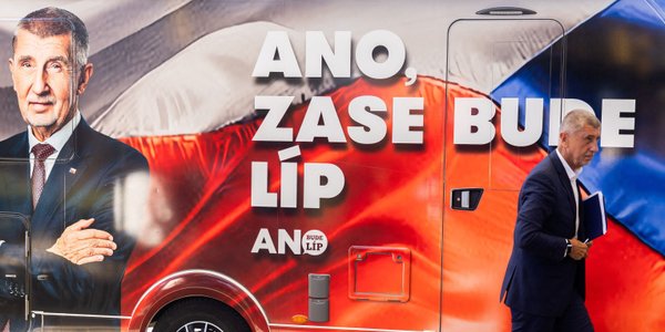 Miliarder populista Andrej Babiš bliski powrotu do władzy. O co chodzi w czeskich wyborach?
