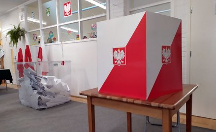 PKW zarejestrowała czterech kolejnych kandydatów na prezydenta