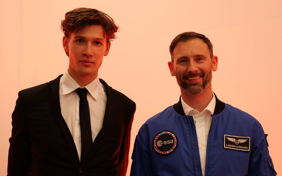 Od lewej Patryk Krupiński, Klub Prasowy SGH, i dr Sławosz Uznański-Wiśniewski, polski astronauta pro