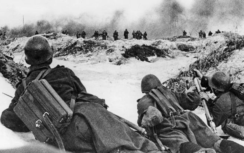 Od grudnia 1941 r. radzieckim żołnierzom podawano fenomin i efedrynę „w celu podwojenia wysiłków w w