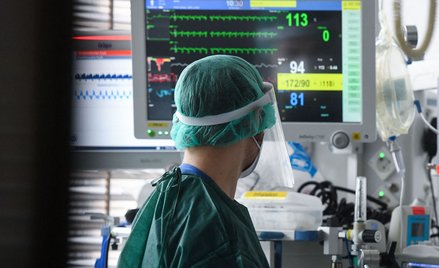 Najniższa od pół roku liczba zgonów "covidowych" w Wielkiej Brytanii