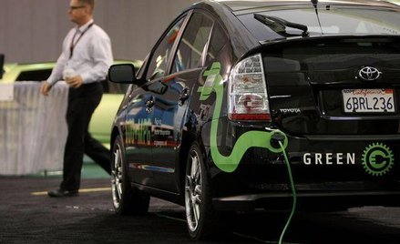 Model hybrydowej Toyoty Prius na konferencji w San Jose w Kalifornii
