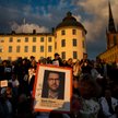 Zwolennicy szwedzkiej partii Demokratycznej z portretem jej lidera Jimmiego Akessona
