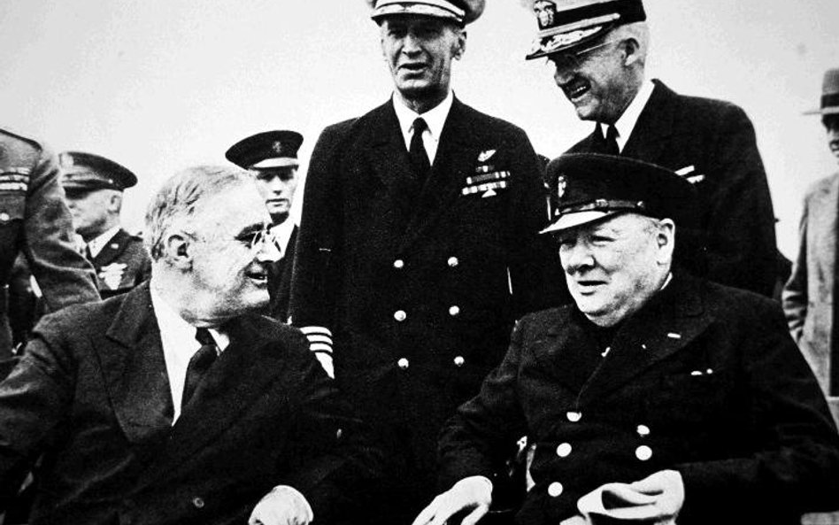 Roosevelt i Churchill na pokładzie pancernika „Prince of Wales”, 14 sierpnia 1941 r.