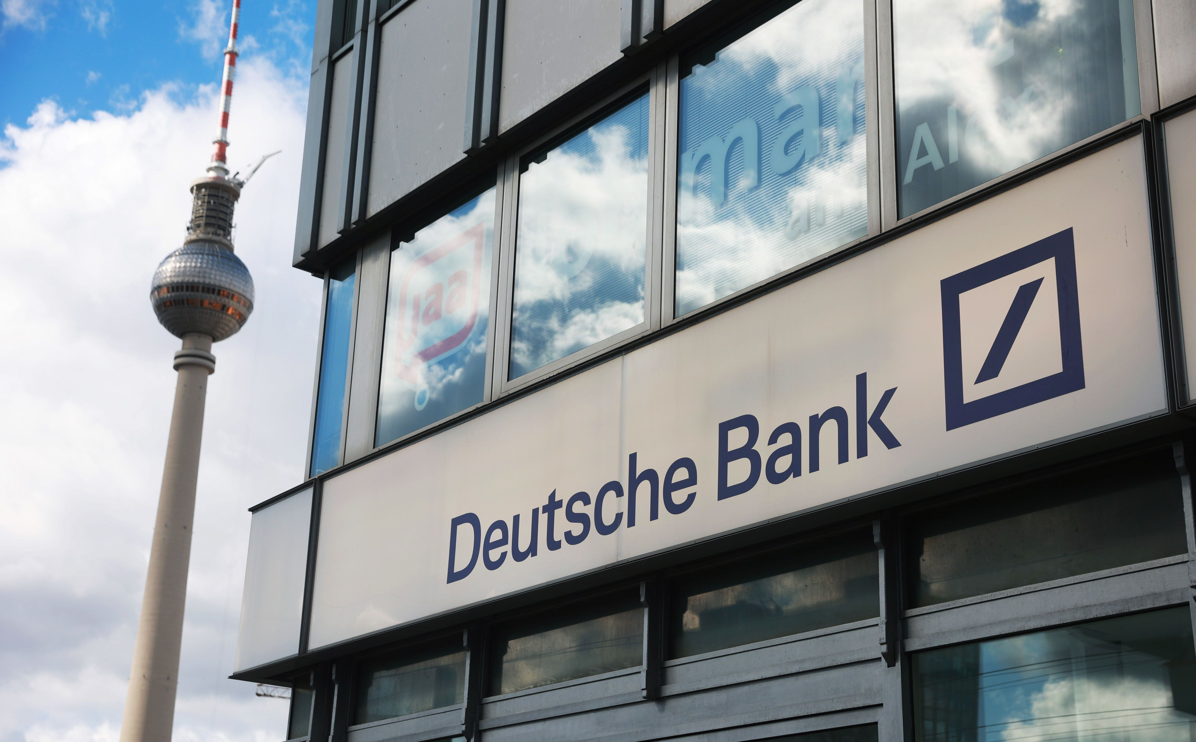 Lepszy początek roku Deutsche Banku, gorszy BNP Paribas