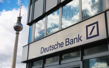 Deutsche Bank zarabia coraz lepiej, ale i tak zwalnia pracowników