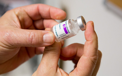 Oszuści oferowali miliard dawek szczepionki w UE