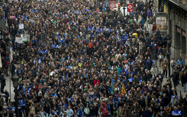Barcelona: 160 tysięcy osób domagało się przyjmowania większej liczby uchodźców przez Hiszpanię