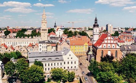 Zdaniem prezydenta Opola niska i mało intensywna zabudowa sprzyja jakości życia w mieście. Dlatego z