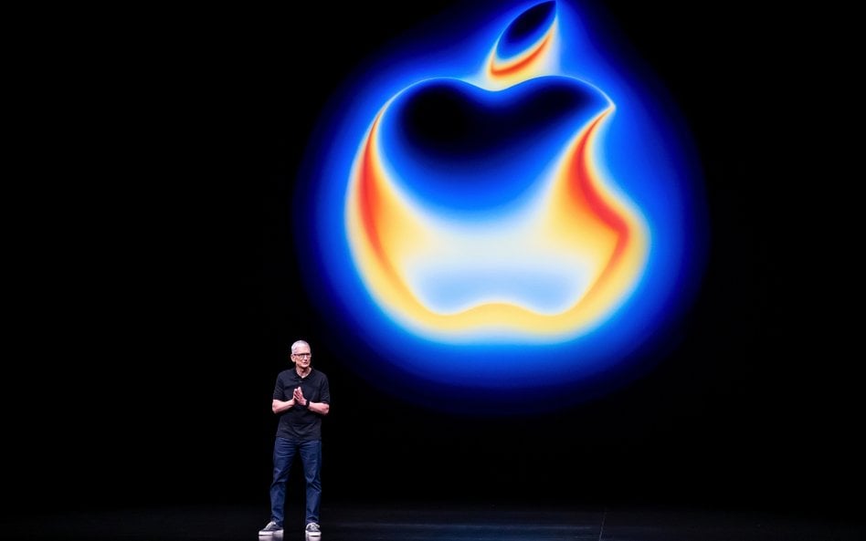 Prezes Apple Tim Cook zaprezentował nowe iPhone'y z serii 17, ale miał w zanadrzu jeszcze jedno kluc