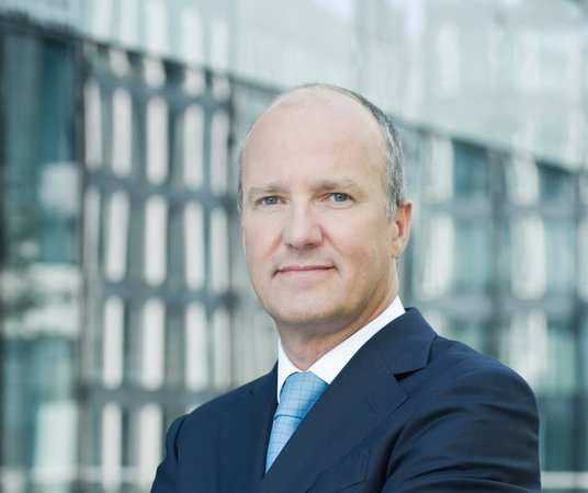 5,1 mln zł tyle łącznie otrzymał Joao Bras Jorge, prezes Banku Millennium w 2023 r., czyli o 4 proc.