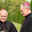 Poziom Teatru TV obniżało upolitycznienie, schlebianie politykom, kiczowate portrety ludzi Kościoła.