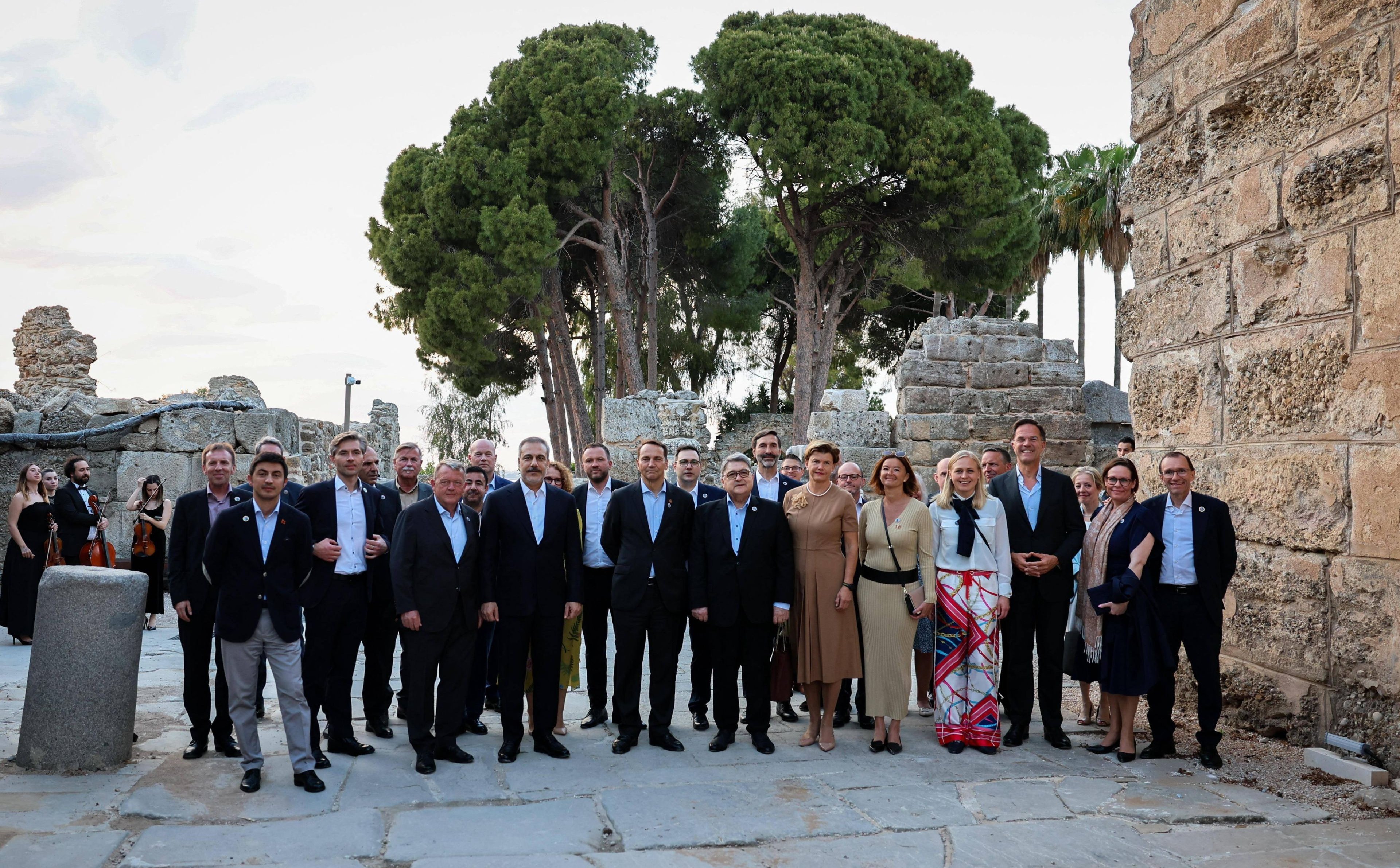 Szczyt NATO w Hadze. „Zełenski może nie być mile widziany"