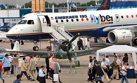 Embraery, mające defekt metalowych części, dołączyły do floty polskiej linii w kwietniu (fot. PIERRE