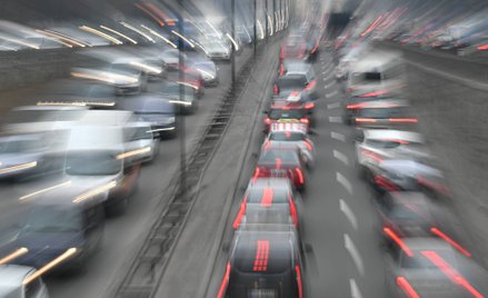 Chaos w przestrzeni kosztuje ponad 80 mld zł. Płacimy za to wszyscy