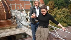 Ministra kultury weszła na rusztowanie w szpilkach. Ekspert: „Ekstremalne zagrożenie”