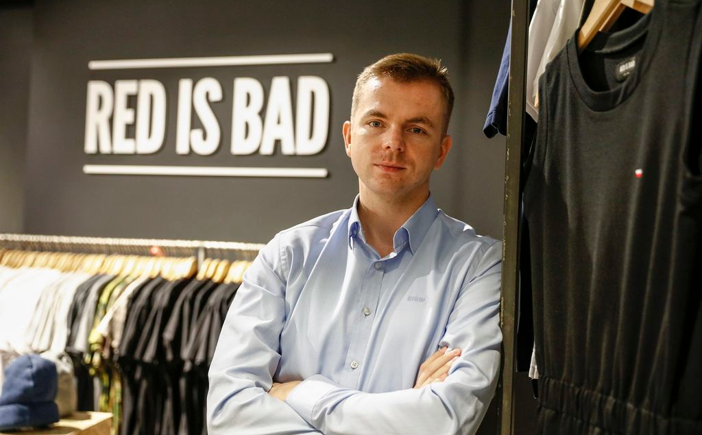 Paweł Szopa, creator of “Red is Bad”, pursued with an Interpol red notice. What does this mean?