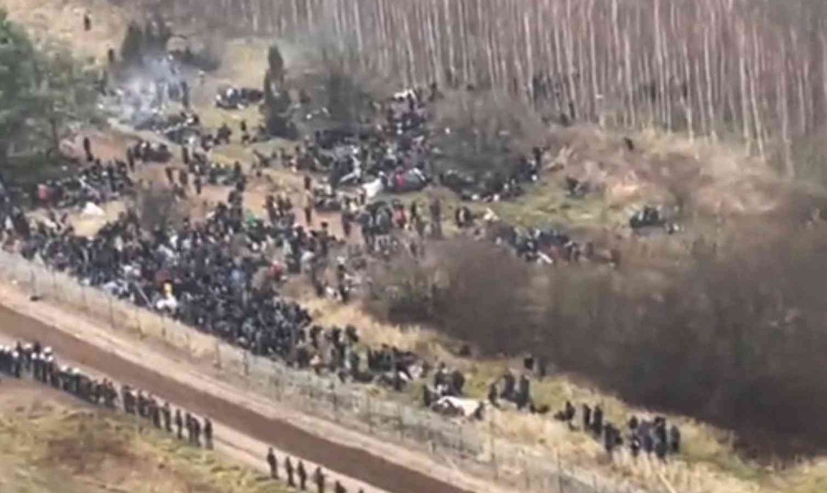 Imigranci Na Granicy Z Białorusią