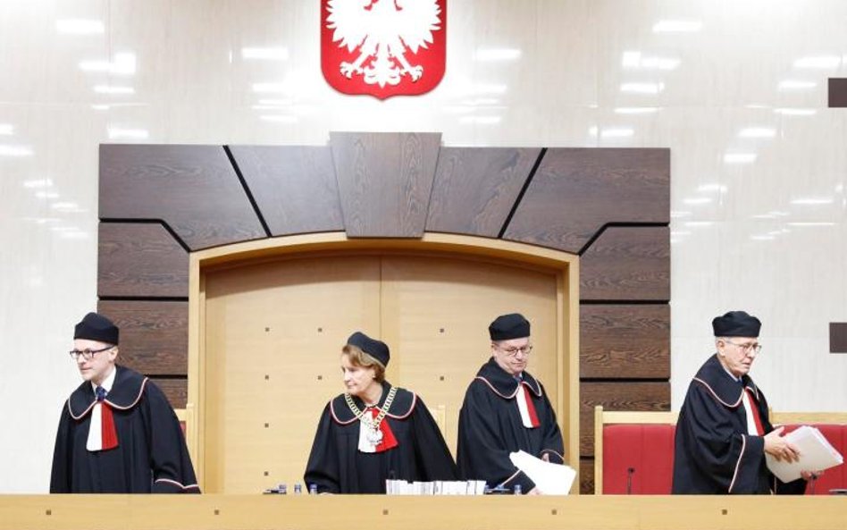 Trybunał Konstytucyjny powiększył się dwóch sędziów