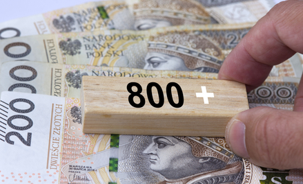 Nowe terminy wypłat 800 plus w maju. Kiedy ZUS wypłaci świadczenie?