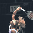 Serena Jameka Williams potrafi bić na korcie Agnieszkę Isię Radwańską, ale śpiewać nie potrafi.
