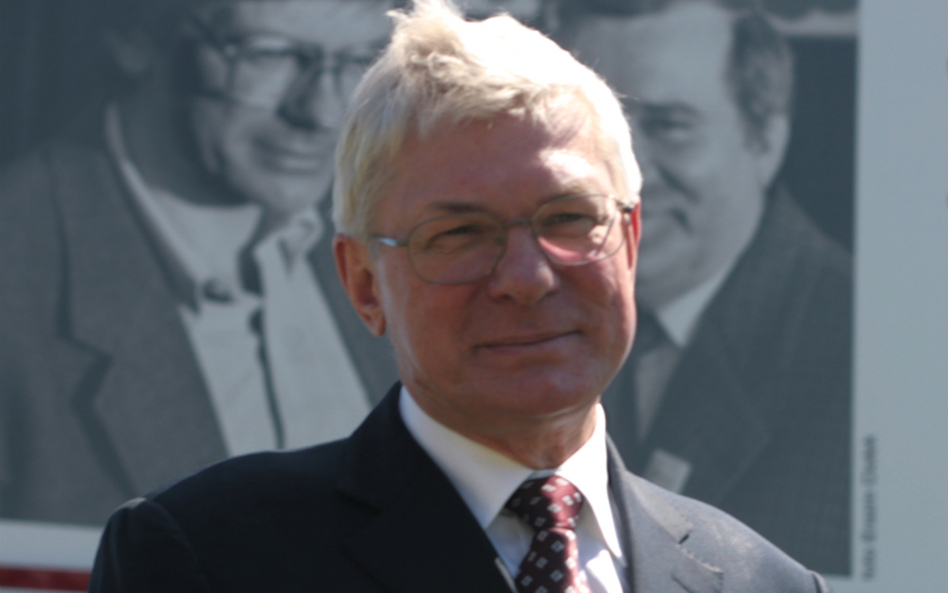 Wzburzony Andrzej Celiński atakuje polityków
