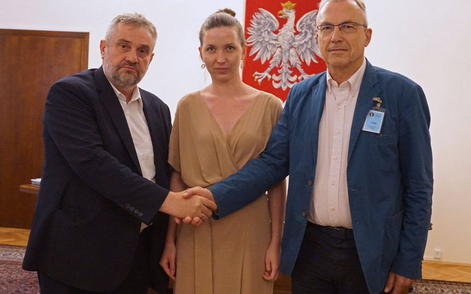 Na zdjęciu z ministrem Ardanowski adwokatka Karoilina Kuszlewicz - działaczka społeczna, feministka 