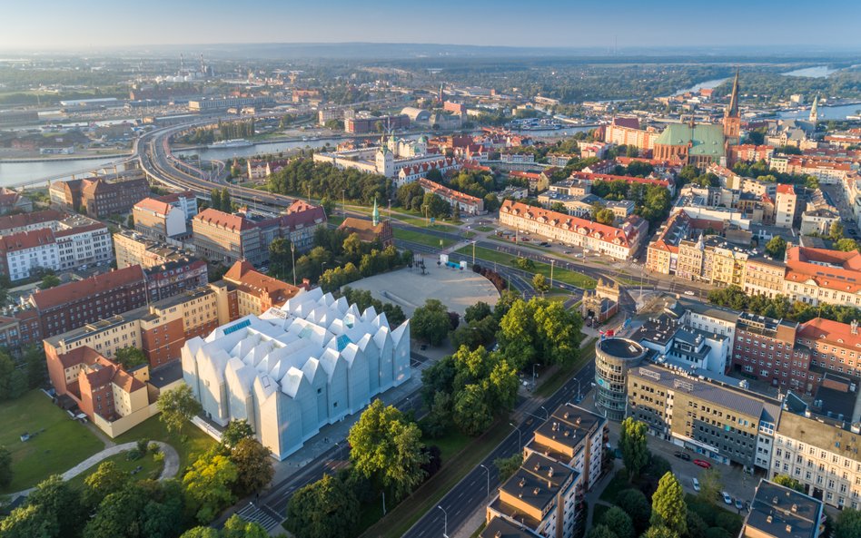 Szczeciński ratusz zapowiada, że ograniczenie ruchu na ulicach strefy poprawi bezpieczeństwo rowerzy