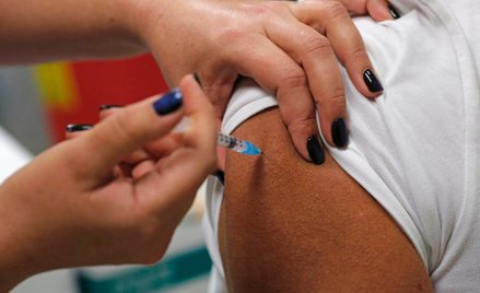 Trudno się zapisać na szczepienie przeciw Covid-19