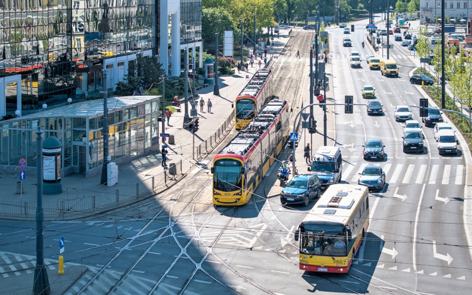 Kierowców i pasażerów komunikacji miejskiej czekają duże zmiany w rejonie placu Bankowego