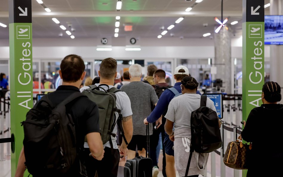 Zdjęcia będą robione wszystkim podróżnym, zarówno przyjeżdżającym, jak i wyjeżdżającym. Niezależnie 
