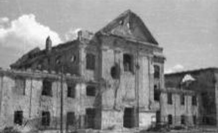 Zniszczony kościół oo. Bonifratrów pw. św. Jana Bożego przy ul. Bonifraterskiej. Fot.PAP/CAF/J. Bara