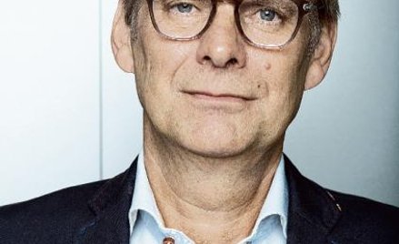 Joergen Bang-Jensen, prezes operatora sieci Play, uważa, że przez sześć miesięcy nie napłyną na ryne