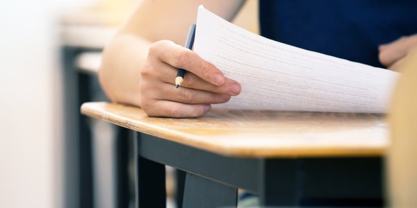 Matura 2026: present  is the exam in a abroad  language. We will print  the solutions of the CKE worksheets in English on rp.pl