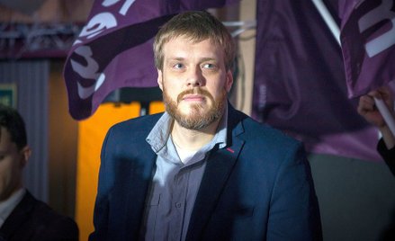 Zandberg: Chcecie uczcić rocznicę powstania? Zdejmijcie opaski, one nie należą do was