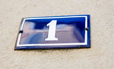 Brak tabliczki adresowej to wykroczenie