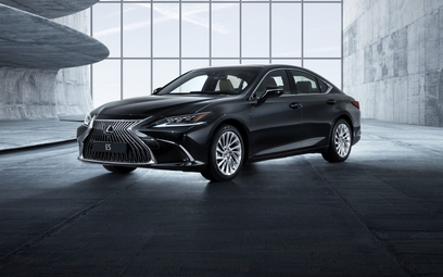 Lexus ES: Z przednim napędem