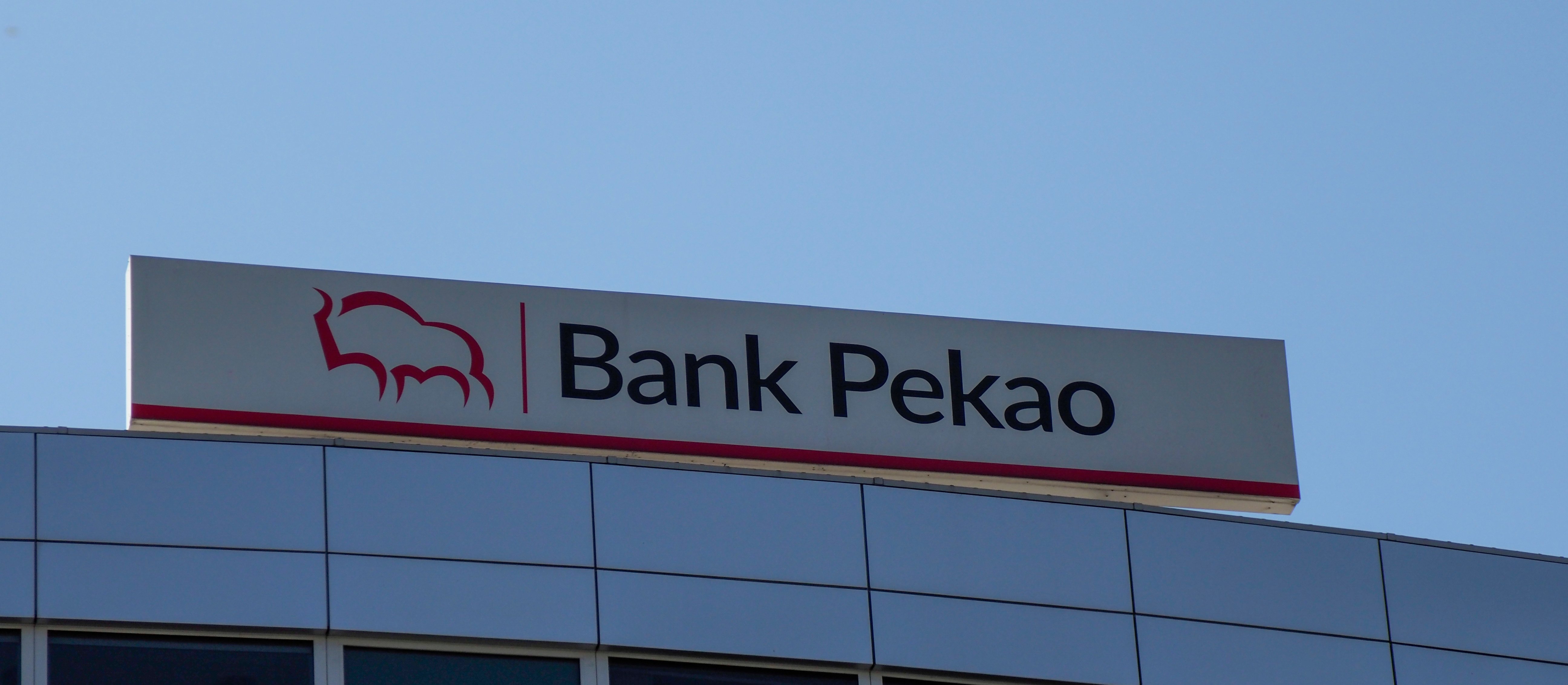 Bank Pekao z apetytem na 200 zł
