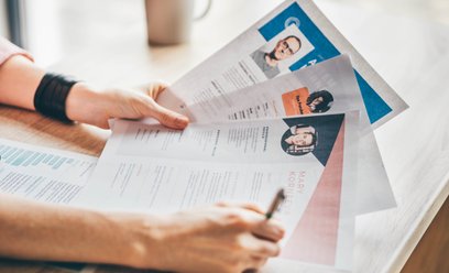 Sztuczna inteligencja napisze, a także oceni CV kandydata