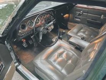 Wnętrze jest komfortowe i świetnie wyposażone.